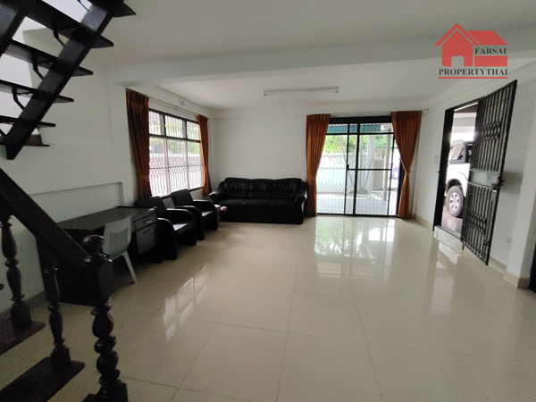 บ้าน บ้านเดี่ยวใกล้รถไฟฟ้าห้วยขวาง 4นอน3น้ำ 50000 THAI BAHT   เดินทางง่าย