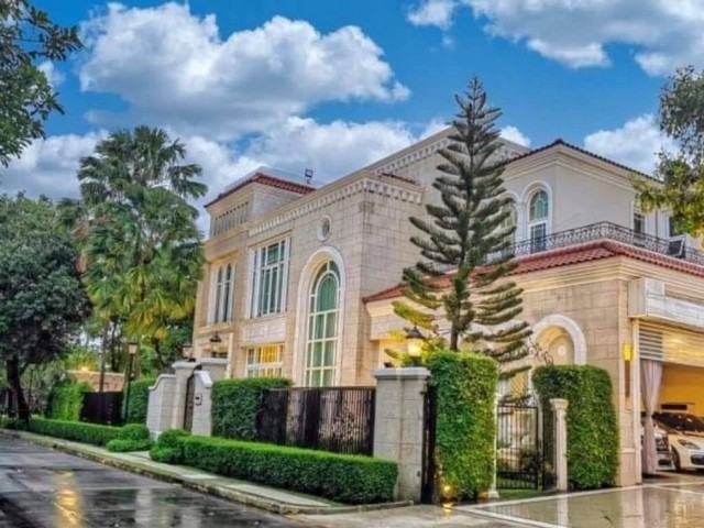 บ้านหรูพร้อมสระว่ายน้ำส่วนตัว LADAWAN ราชพฤกษ์-ปิ่นเกล้า Ladawan Ratchapruek-Pinklao