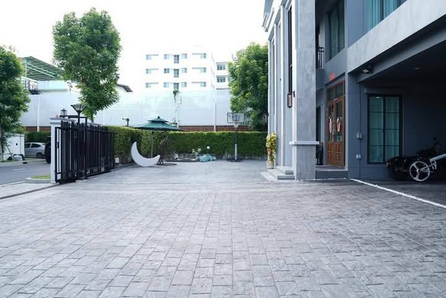 ขาย ให้เช่า แกรนด์ บางกอก บูเลอวาร์ด สุขุมวิท Sell Rent Grand Bangkok Boulevard Sukhumvit