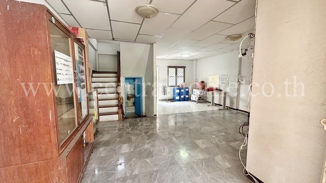 P1 ทาวน์โฮม บ้านสวนกลางเมือง 2 ซอยวัดกำแพง นนทบุรี ราคาถูก