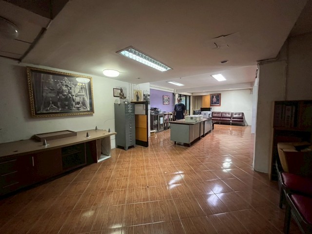 ขายอาคารมินิแฟคตอรี่ ซอยกิ่งแก้ว 30  Line: @katagent