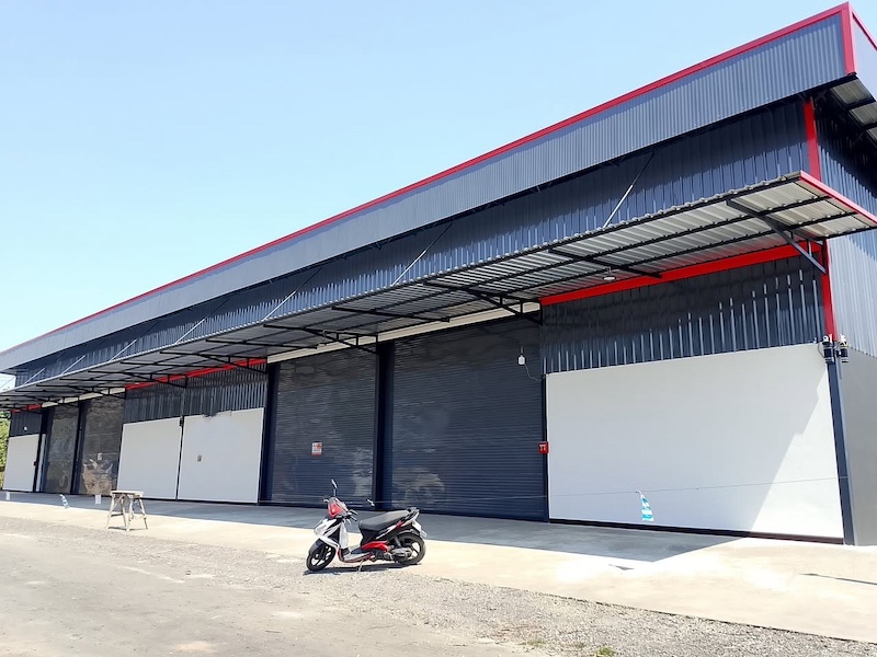 BST857 ให้เช่าโกดังสร้างใหม่ ซอยนิมิตรใหม่ 62 ใกล้ถนนใหญ่เพียง 50 เมตร – พื้นที่ใช้สอยรวม 1,100 ตร.ม.ซอยนิมิตรใหม่ 62 แยก 2