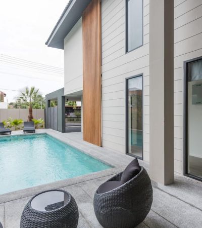 พูลวิลล่าส่วนตัว หลุดจอง ในหมู่บ้าน Proud Kwang Wiang ใกล้สนามบิน, ห้าง, คาเฟ่ และโรงเรียนนานาชาติหลายแห่ง