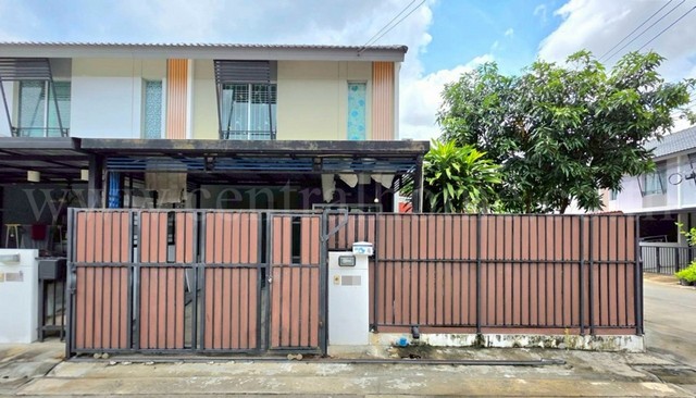 ทาวน์เฮ้าส์ 2 ชั้น บ้านพฤกษา 87/2 ศรีนครินทร์ - บางนา หลังมุม