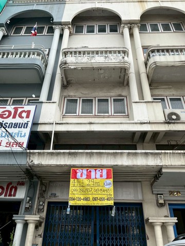 ขายด่วน อาคารพาณิชย์ 4 ชั้นครึ่ง 29 ตร.วา ติดถนนสิรินธร  ใกล้รถไฟฟ้าสถานีบางพลัด 