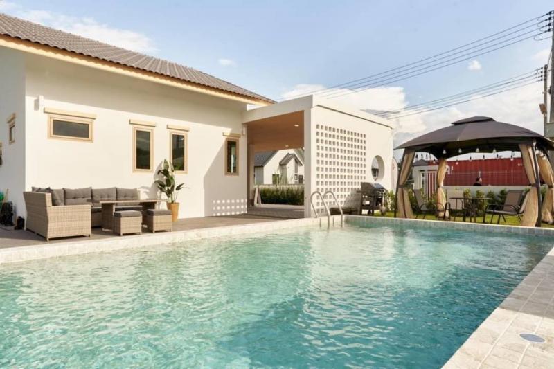 ราคาเริ่มต้นเพียง 3.69 ล้าน 105 ตรว. บ้านเดี่ยวชั้นเดียว #โซนลำพูน #สไตล์มินิมอล บรรยากาศเรียบง่าย เหมาะสำหรับการพักผ่อน เดินทางสะดวกสบาย