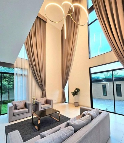 ขายบ้านหรู 2 ชั้น สไตล์ nordic บนเนื้อที่ 600 ตรว. พื้นที่กว่า 900 ตรม. รามอินทรา 117 พร้อมสระว่ายน้ำ ใกล้แฟชั่น