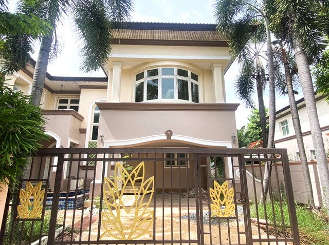 บ้านเดี่ยว 2 หลังติด รสา วิลเลจ พุทธมณฑลสาย 3 บางไผ่ บางแค เหมาะสำหรับครอบครัวใหญ่