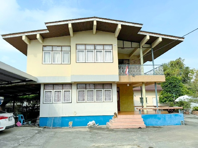 ให้เช่าบ้าน 2 ชั้น รีโนเวทใหม่ ต่อเติม บิวท์อินท์ 50 ตร.ม.15 ตร.วา. รับฝากสินค้า ของใช้ภายในบ้าน เฟอร์นิเจอร์ซ.เพชรเกษม 61-65