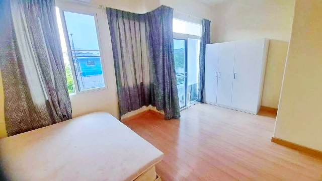 เมกา บางนา 800ม. CASA MRT ศรีลาซาล 3.5 กม. บางนา-ตราด 32 กม.7  ทาวน์โฮม 2 ชั้น 28 ตร.วา.230ตร.ม. เฟอร์ครบ รร.นานาชาติคอนคอร์เดียน 700 ม.