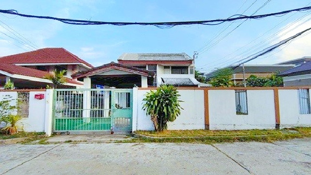 เฟอร์ บิวท์อิน ซ.รามคำแหง 114-120 290ตร.ม.MRTสัมมากร 2กม.ให้เช่าบ้านเดี่ยว 2 ชั้น 93ตร.วา. 3-4นอน 2น้ำ รร.นานาชาติสกอต 500 ม. 