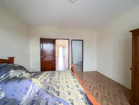 3-Storey Commercial Building for Rent 3 Bedrooms 4 Bathrooms Main Road Frontage in Nathon Koh Samui – Ideal for Office or Clinic Use