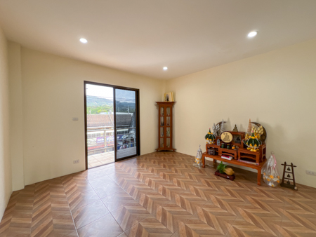 3-Storey Commercial Building for Rent 3 Bedrooms 4 Bathrooms Main Road Frontage in Nathon Koh Samui – Ideal for Office or Clinic Use