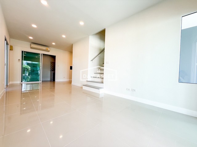 ขายทาวน์โฮม 2 ชั้น หมู่บ้าน พลีโน่ ปิ่นเกล้า-วงแหวน ซอยวัดส้มเกลี้ยง เนื้อที่ 25.8 ตร.ว. ขายเพียง 2,990,000 ล้านบาท