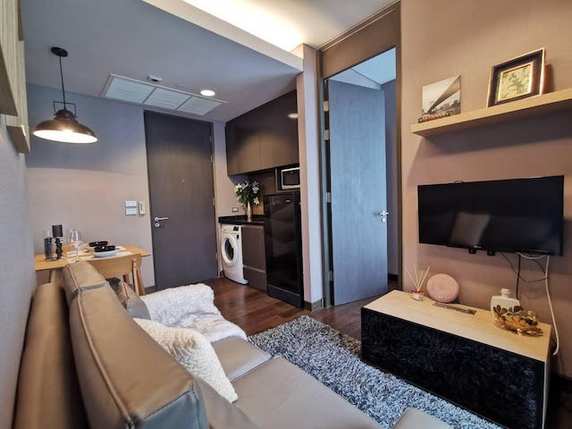 The Lumpini 24 Clean quiet convenient 24th floor BTS Phrom Phong