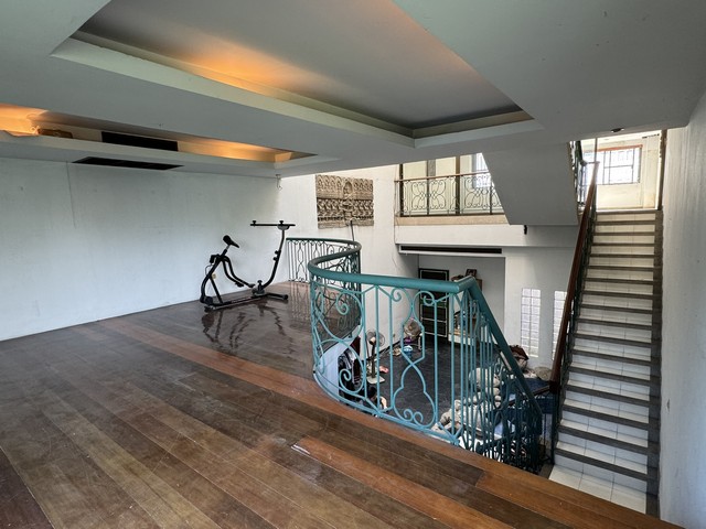 ขายทาวน์โฮม4.5ชั้นย่านสุุขมวิท71ซอยปรีดีพนมยงค์ 14 ใกล้ทางด่วนBTSพระโขนง