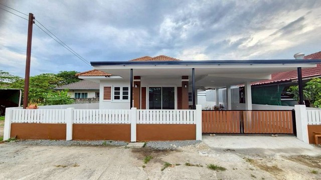 บ้านเดี่ยวชั้นเดียว รีโนเวทใหม่ โซนสันทราย          