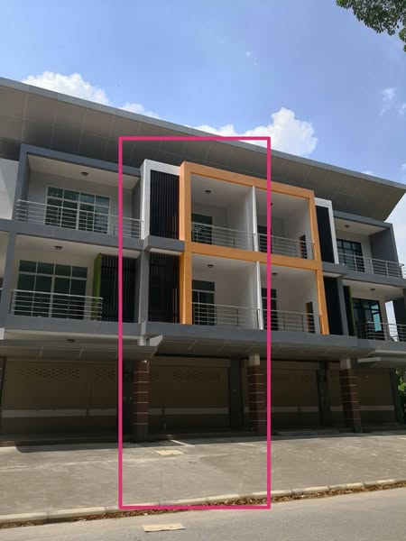 ขายทาวน์เฮ้าส์ 3 ชั้น 4 ห้องนอน ทำเลทองใจกลางอำเภอนาทวี ใกล้ตลาด–ศูนย์ราชการ