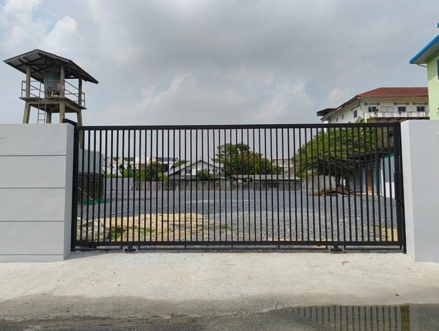 HR2412ให้เช่าที่ดินเปล่า เนื้อที่ 1 ไร่เศษ ซอยพัฒนาการ 20 เหมาะทำเป็นคลังสินค้า ที่จอดรถ เดินทางสะดวก