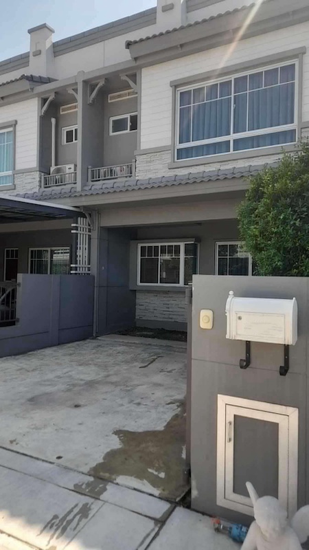BH3573 ให้เช่าทาวน์เฮ้าส์ 2 ชั้น พร้อมเฟอร์นิเจอร์ โครงการ Villaggio 2 ศรีนครินทร์–บางนา ใกล้เมกาบางนา พร้อมอยู่