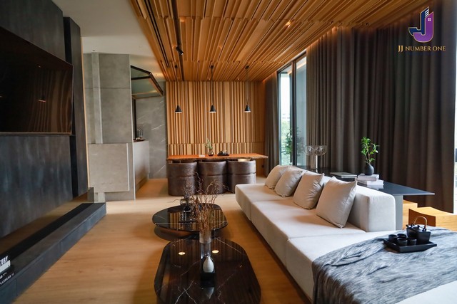 ขายโฮมออฟฟิศ 4 ชั้น Me-I Avenue Srinakarin เนื้อที่ 46 ตร.ว. พร้อมลิฟท์ ใกล้ซีคอนสแควร์