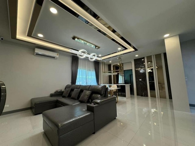 ขายหรือให้เช่า บ้านเดี่ยว 2 ชั้น The City บางนา เนื้อที่ 78 ตร.ว. แปลงมุม แต่งสวย มีต้นโอลีฟ 150 ปี