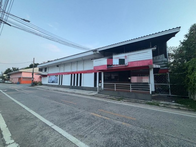 ให้เช่าโกดัง พร้อมสำนักงาน ถ.เฉลิมพระเกียรติ 43 ( ซอยศูนย์กีฬาบึงหนองบอน ) เขตประเวศ