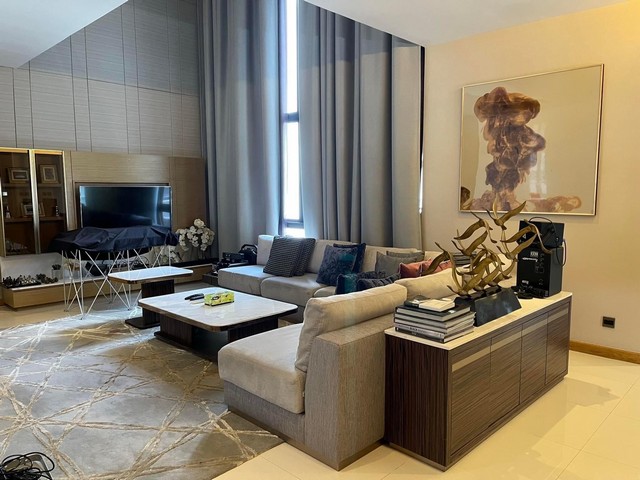 ขายบ้านเดี่ยว 3 ชั้น Parc Priva เทียมร่วมมิตร เนื้อที่ 117 ตร.วา สระว่ายน้ำในตัว Built-in ทั้งหลัง พร้อมเข้าอยู่