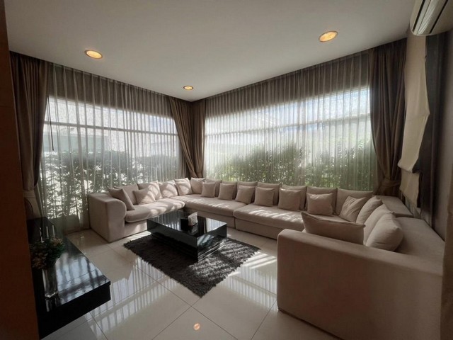 ให้เช่าบ้านเดี่ยว 2 ชั้น 168 ตรว. ในสนามกลอฟ์วินด์มิลล์ บางนาตราด ใกล้ Mega Bangna