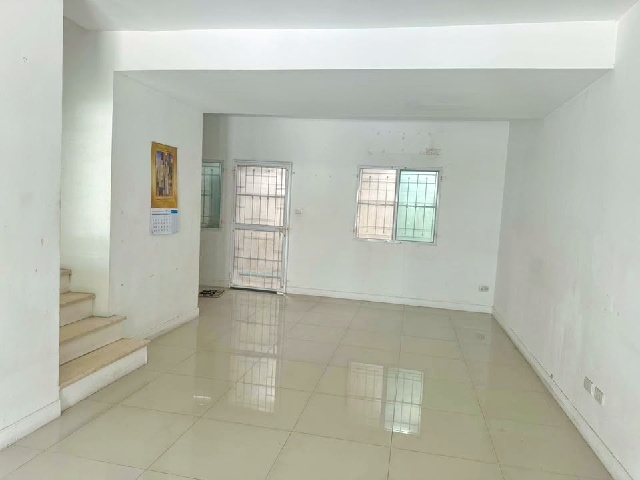 รร.นานาชาติไทย-จีน 1.8 กม. ทาวน์เฮาส์ 2 ชั้น 3 นอน 2 น้ำ ไม่มีเฟอร์ ไม่มีแอร์ 21 ตร.วา.170 ตร.ม. แหล่งชุมชน 