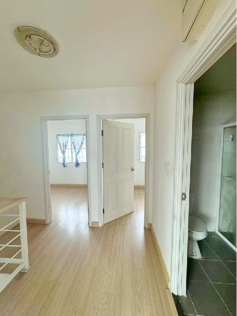 รร.นานาชาติไทย-จีน 1.8 กม. ทาวน์เฮาส์ 2 ชั้น 3 นอน 2 น้ำ ไม่มีเฟอร์ ไม่มีแอร์ 21 ตร.วา.170 ตร.ม. แหล่งชุมชน