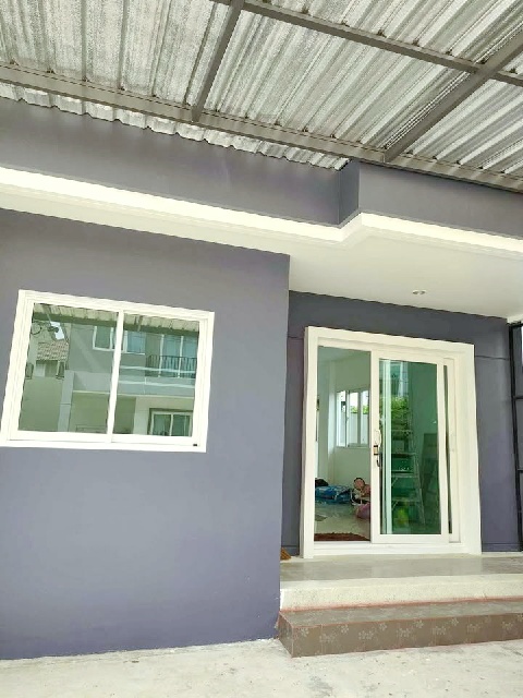 MRT ตลาดบางใหญ่ 5.2กม. ตลาดพระเงิน 3 กม. ขาย-เช่า บ้านเดี่ยว 44 ตร.วา.180 ตร.ม. 4 นอน