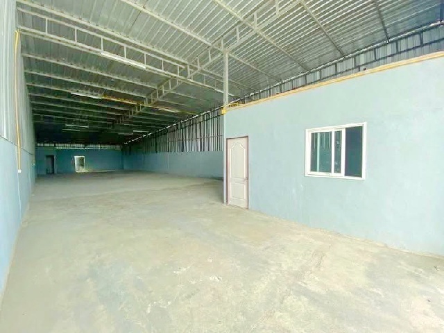 รร.ทานตะวันไตรภาษา 2.6 กม. ทำเลดี พระราม 2 น้ำ บางบอน5 ถูกกว่า 90 บาทต่อตรม. บางน้ำจืด แคราย ให้เช่าโกดังใหม่ สมุทรสาคร 300 ตร.ม. 