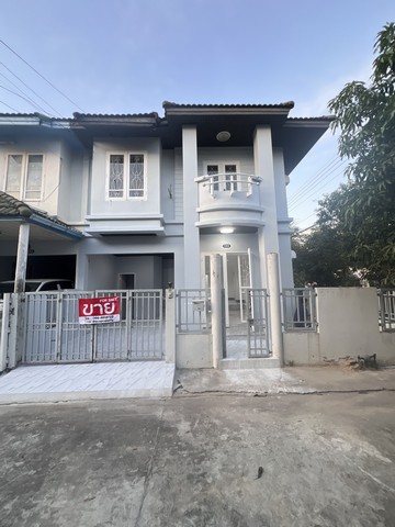 รีโนเวทเสร็จพร้อมขาย  บ้านหลังริม ทาวเฮาส์ 2 ชั้น บ้านชมฟ้า รังสิต คลอง 3 ตำบล ประชาธิปัตย์ อำเภอ ธัญบุรี ปทุมธานี