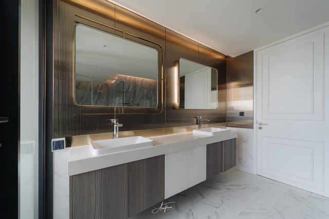 ให้เช่าหรือขาย บ้านเดี่ยว 5 ชั้น ซอยเอกมัย 10 เนื้อที่ 580 ตร.ม. บ้านสร้างใหม่ พร้อมลิฟท์ทุกชั้น 