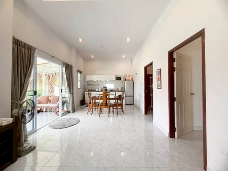 บ้านเดี่ยว 2 ห้องนอน ให้เช่า ทำเลหน้าทอน เกาะสมุย ใกล้ทะเลเพียง 1 กม พร้อมเฟอร์นิเจอร์ครบ เข้าอยู่ได้ทันที