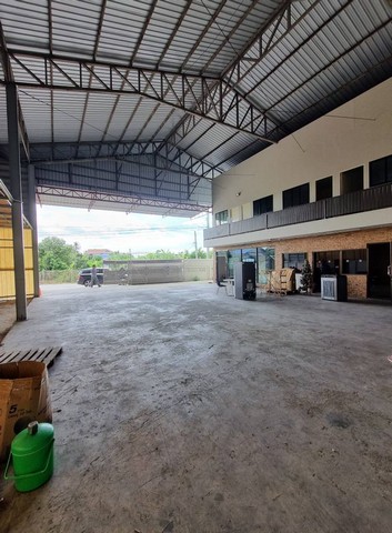 ให้เช่าโกดัง พื้นที่ใช้สอย 1880ตรม. ซ.ไร่ขิง 30 พุทธมณฑลสาย 5 เทรเลอร์ 40ฟุต เข้าซอยได้สะดวก