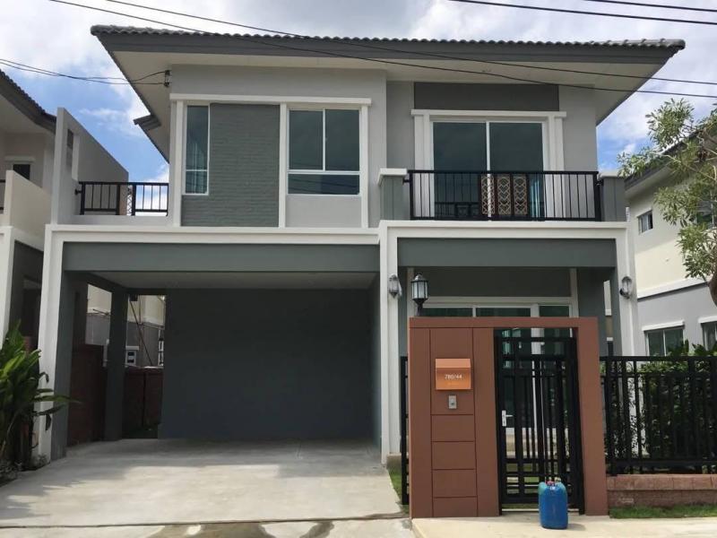 ขายบ้านพร้อมอยู่ บรรยากาศเงียบสงบ ภัสสร เพรสทีจ ลุกซ์ (Passorn Prestige Luxe) พัฒนาการ 38 .