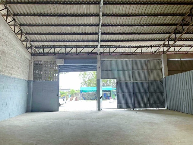 บิ๊กซี อ้อมใหญ่ 900 ม.ทำเลดี ติดถนนใหญ่ โกดังพร้อมออฟฟิศ 100 ตร.วา.400 ตร.ม รพ.วิชัยเวช อินเตอร์ อ้อมน้อย 2 กม.