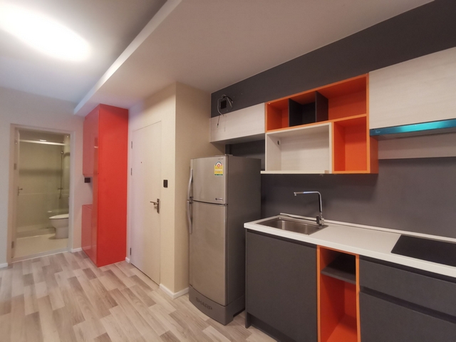 ให้เช่าคอนโด EASE Rama II(อีส พระราม 2) ขนาด 45 ตรม. ชั้น 1 ห้องมุม 2 ห้องนอน  ใกล้เซ็นทรัลพระราม 2