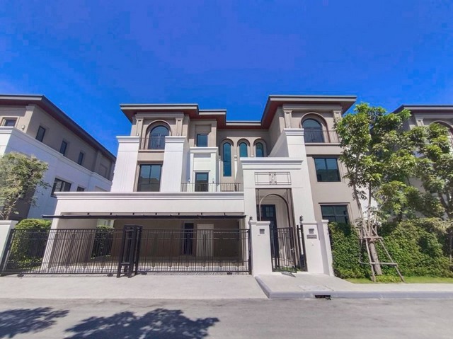 แซงค์ รอยัล กรุงเทพกรีฑา CINQ ROYAL Krungthep Kreetha บ้านหรู พร้อมอยู่