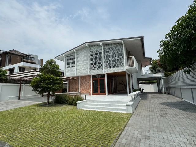 รหัสC6778 ให้เช่าบ้านเดี่ยวรีโนเวทใหม่ เอกมัยซอย 10 ปรีดีพนมยงค์ 25 พระโขนง