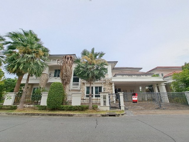 ขายบ้านเดี่ยว 2 ชั้น Grand Bangkok Boulevard Pinklao เนื้อที่ 160.9 ตร.ว. พร้อมสระว่ายน้ำ ใกล้ถนนพุทธมณฑลสาย 2