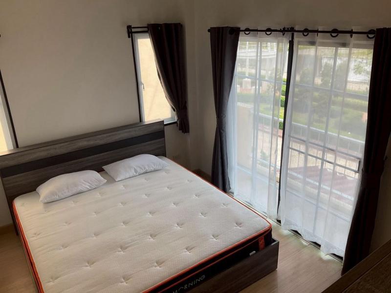 ให้เช่า 27,000 บาท/เดือน #ดีญ่าวาเล่ย์ #สันทราย 2 –  บ้านเดี่ยว 2 ชั้น #ใกล้ตลาดป่าเหมือด 200 เมตร เดินไปซื้อของได้สะดวก #โลตัสโกเฟรช