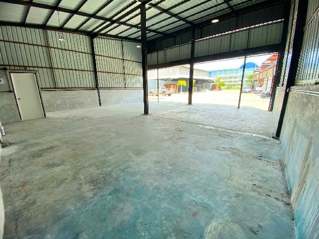 โกดังท่าอิฐ ทำเลดี ตลาดสดท่าอิฐ 2.1 กม.เหมาะกับโรงงานอุตสาหกรรมขนาดเล็ก ศูนย์กระจายสินค้า โชว์รูม ไลฟ์สดค้าขายออนไลน์ โรงกลึง 