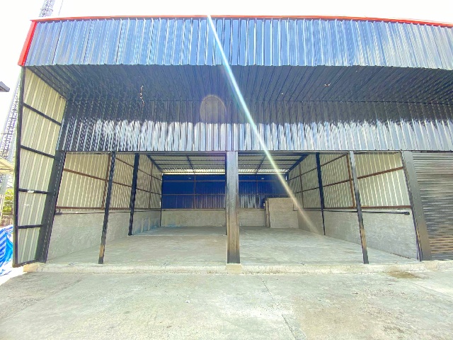 โรงกลึง ศูนย์กระจายสินค้า โกดังท่าอิฐ 76  ตร.ม.19 ตร.วา. เหมาะสำหรับโชว์รูม โรงงานอุตสาหกรรมขนาดเล็ก ไลฟ์สดค้าขายออนไลน์