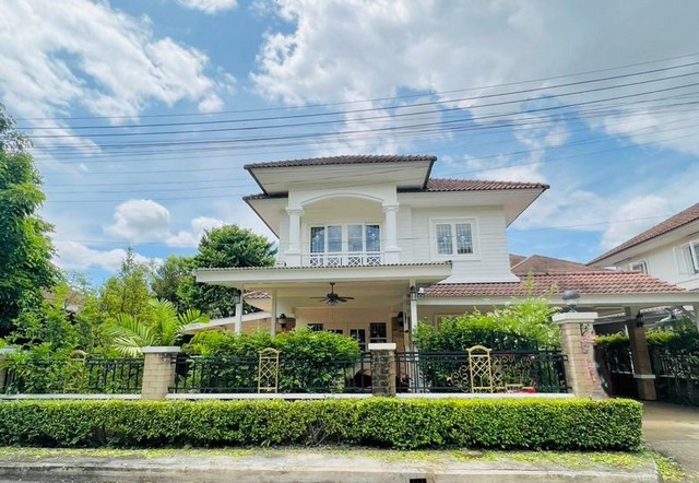 บ้านเดี่ยว 2 ชั้น เส้นคันคลอง บรรยากาศดี ขายพร้อมผู้เช่า หางดง  