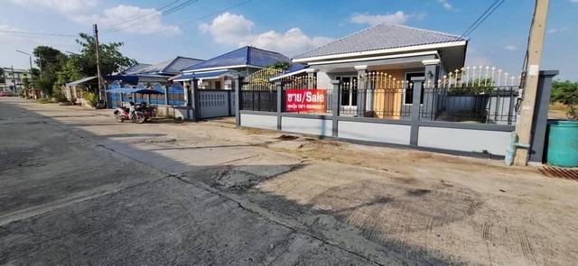 ขายบ้านเดี่ยวหมู่บ้านนวลผ่องอยุธยา รีโนเวทใหม่ทั้งหลังพร้อมเข้าอยู่ ทำเลดี ติดอบต.ศาลาลอย