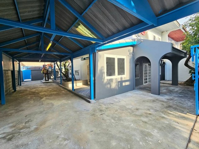 HR2418ขายทาวน์เฮ้าส์ 2 ชั้น หลังริม ซอยลาดพร้าว 87 เดินทางสะดวก ใกล้รถไฟฟ้าสายสีเหลือง สถานีลาดพร้าว83