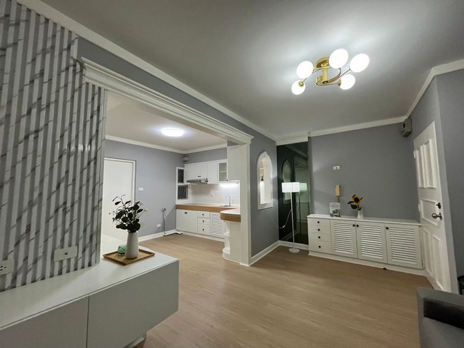 sss491 ขาย คอนโด บ้านสวนธน ศรีนครินทร์ ซอยศรีด่าน 22 ใกล้รถไฟฟ้าสายสีเหลือง